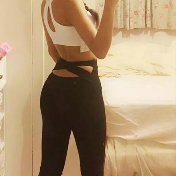 🍒NWOT🍒 STRAPPY HIGH WAIST YOGA PANTS - Picture 4 of 6